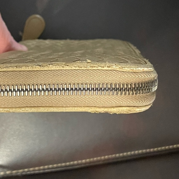 Bottega Veneta Tan Leather Wallet - Picture 5 of 10